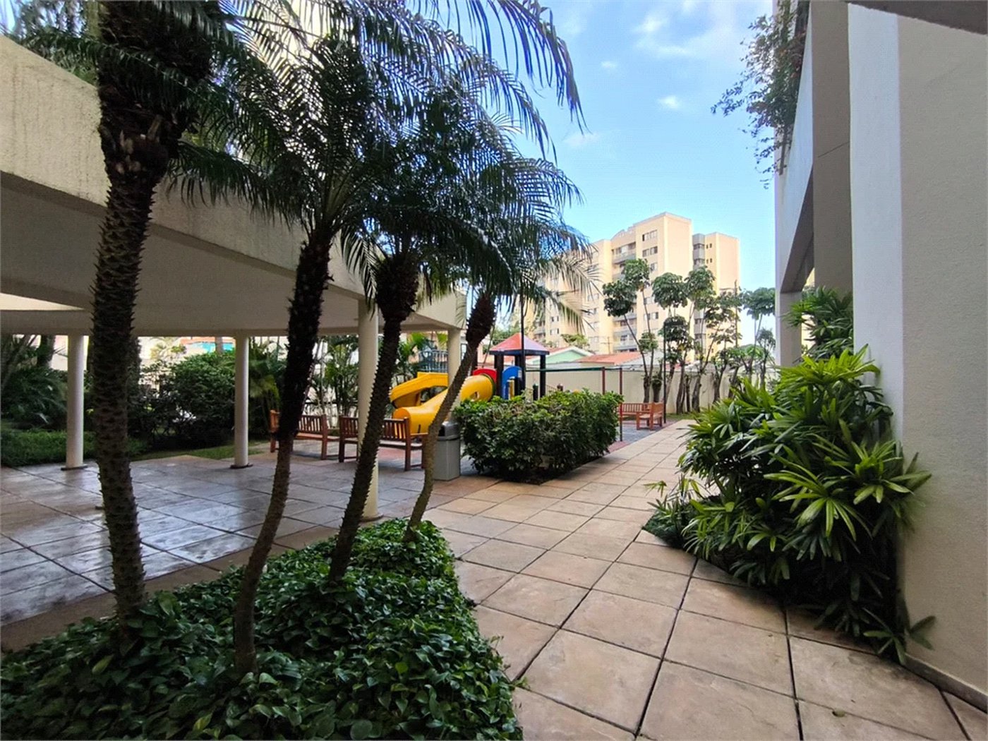 Apartamento à venda com 3 quartos, sendo 2 suítes,  em Alto da Lapa, São Paulo, SP