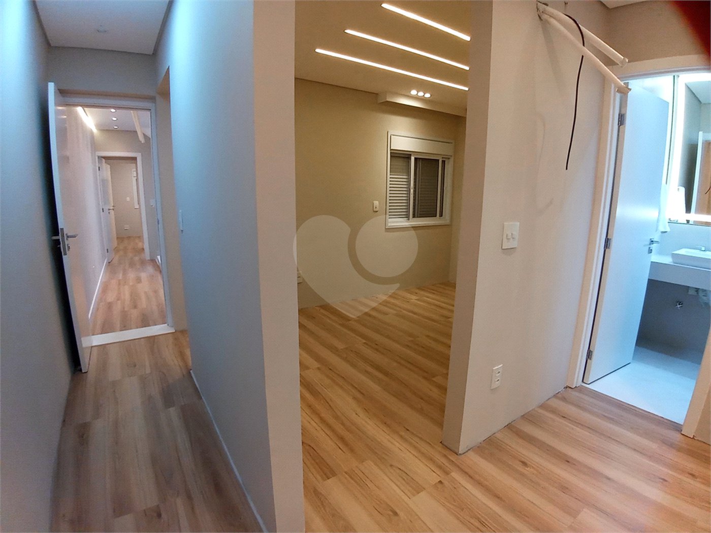 Sobrado à venda com 3 quartos, sendo 2 suítes, em Santana, São Paulo, SP