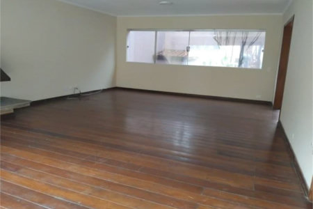 Sobrado à venda com 3 quartos, sendo 1 suíte, em Jardim Pinheiros, São Paulo, SP