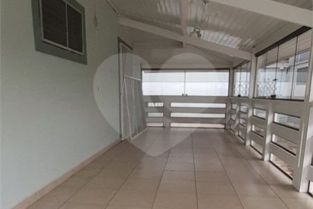 Casa à venda com 5 quartos, sendo 1 suíte, no Centro, Bom Jesus dos Perdões, SP