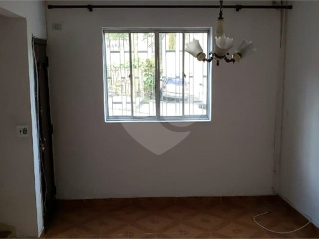 Sobrado à venda com 2 quartos em Santana, São Paulo, SP