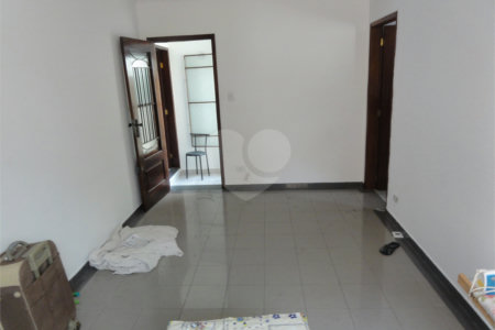 Sobrado à venda com 3 quartos em Água Fria, São Paulo, SP