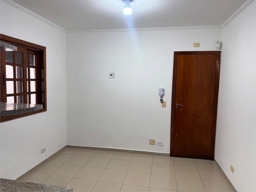 Sobrado à venda ou para alugar com 3 suítes em Vila Sônia, São Paulo, SP
