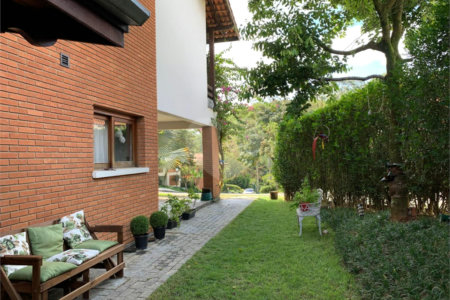Casa à venda com 4 quartos, sendo 2 suítes, no condomínio Residencial Ypê Branco II, São Paulo - SP