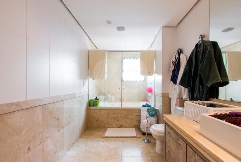 Apartamento à venda com 4 suítes em Jardim Marajoara, São Paulo, SP