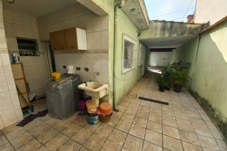 Casa Térrea à venda com 3 quartos em Jardim Maria Virginia, São Paulo, SP