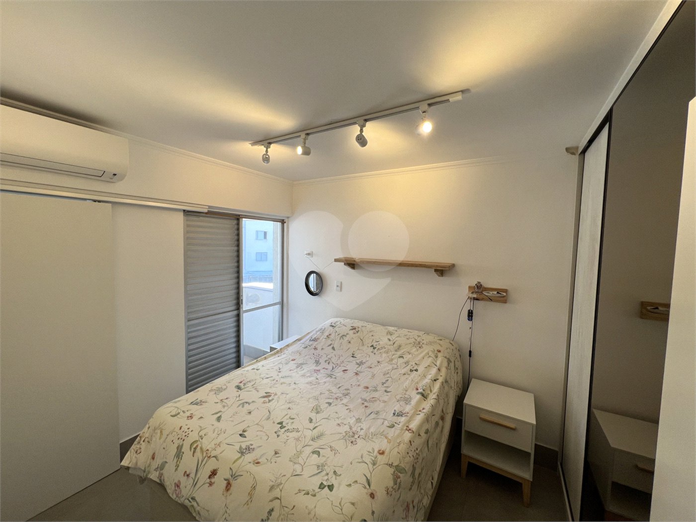 Apartamento à venda com 2 quartos, sendo 1 suíte, em Bosque da Saúde, São Paulo, SP