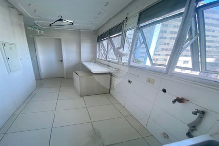 Apartamento à venda ou para alugar com 2 suítes em Itaim Bibi, São Paulo, SP