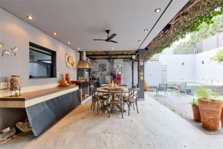 Casa à venda com 4 suítes em Granja Julieta, São Paulo, SP
