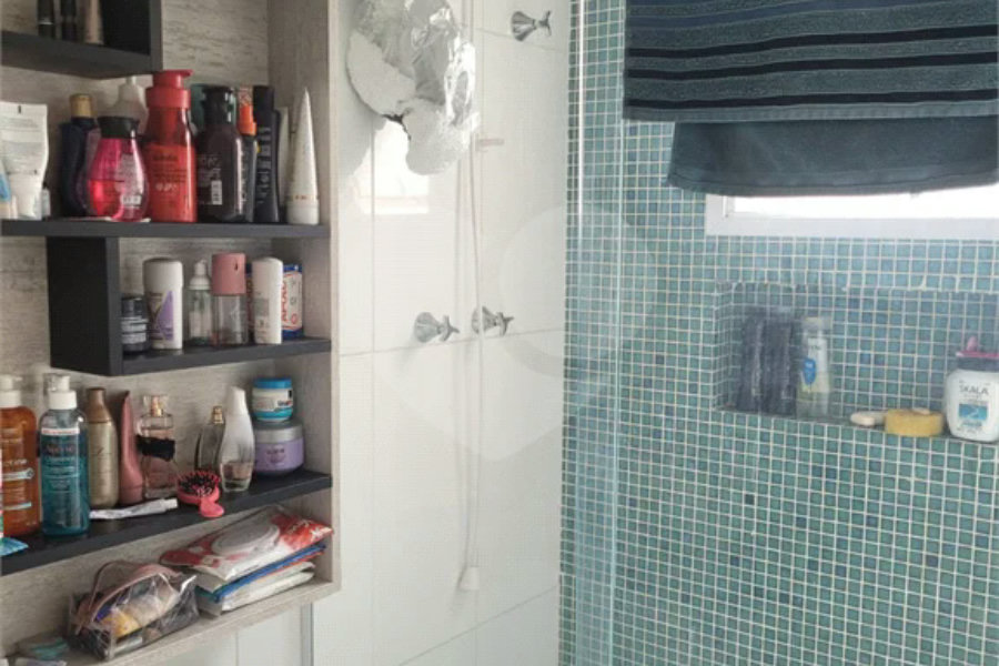 Casa à venda com 3 quartos, sendo 1 suíte, no condomínio Residencial Isabel, São Paulo - SP