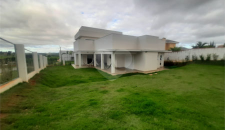 Casa à venda com 3 suítes no condomínio Village Ipanema, Araçoiaba da Serra - SP