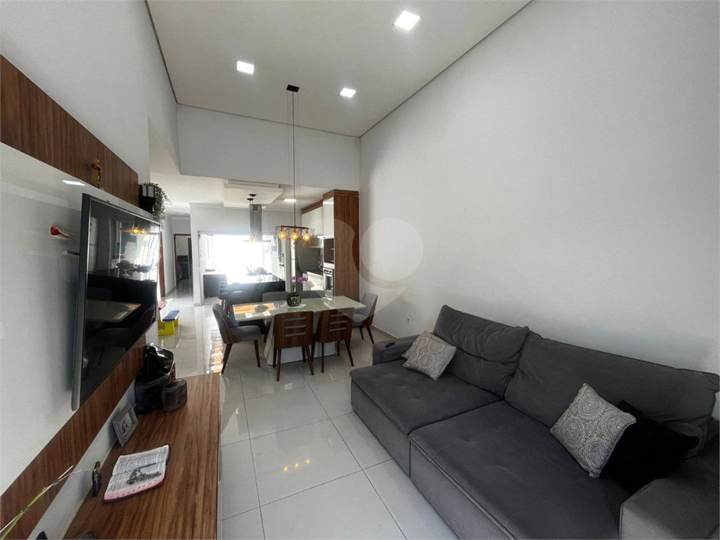 Casa à venda com 2 quartos, sendo 1 suíte, no condomínio Residencial Reserva das Paineiras, Itapetininga - SP