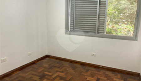 Apartamento para alugar com 4 quartos, sendo 1 suíte,  em Santo Amaro, São Paulo, SP