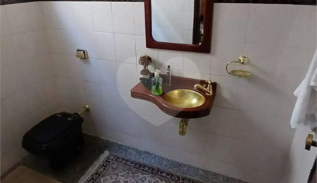 Sobrado à venda com 4 quartos, sendo 2 suítes,  em Vila Santa Maria, São Paulo, SP