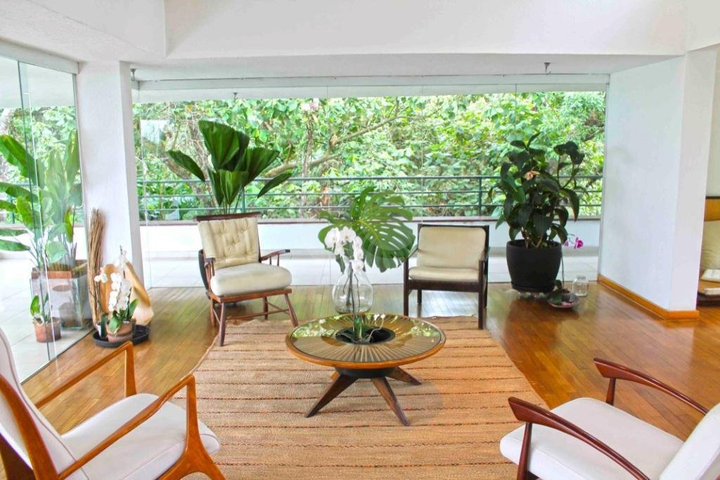 Casa à venda com 3 quartos, sendo 1 suíte, em Guarapiranga, São Paulo, SP