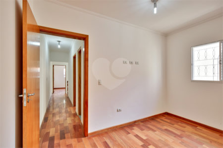 Casa à venda com 3 quartos, sendo 1 suíte, em Santo Amaro, São Paulo, SP