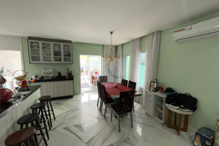 Casa à venda com 1 quarto, sendo 3 suítes, no condomínio Aruã Brisas I, Mogi das Cruzes - SP