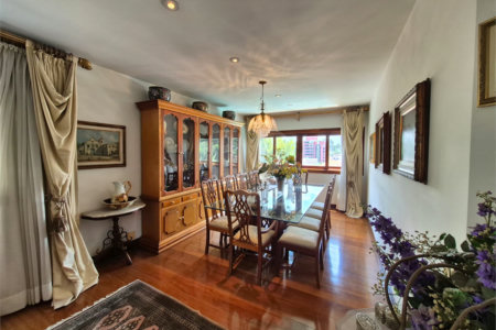 Casa de Vila à venda ou para alugar com 4 quartos, sendo 2 suítes,  em Jardim Leonor, São Paulo, SP