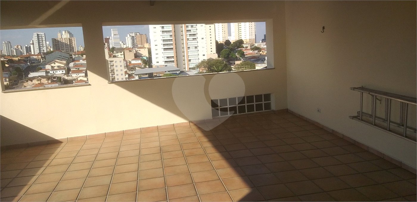 Casa à venda com 3 suítes em Parque Peruche, São Paulo, SP
