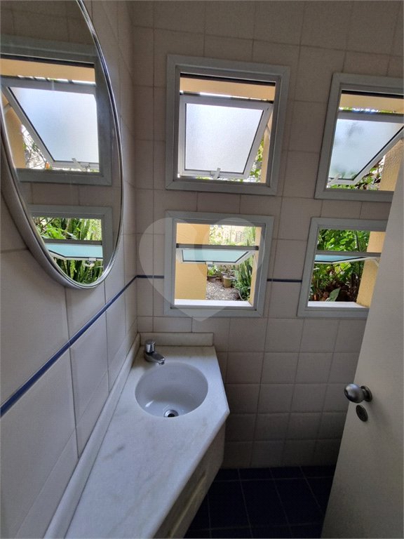 Casa à venda com 4 quartos, sendo 1 suíte, no condomínio Horizontal Newport Village, São Paulo - SP