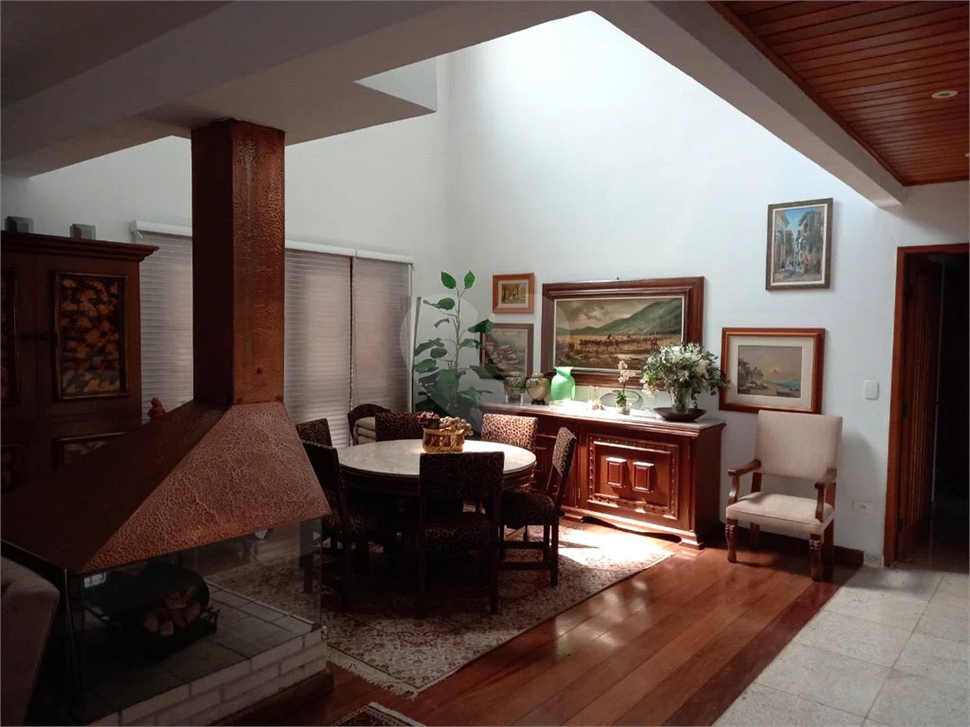 Casa à venda com 5 quartos, sendo 4 suítes, em Jardim São Bento, São Paulo, SP