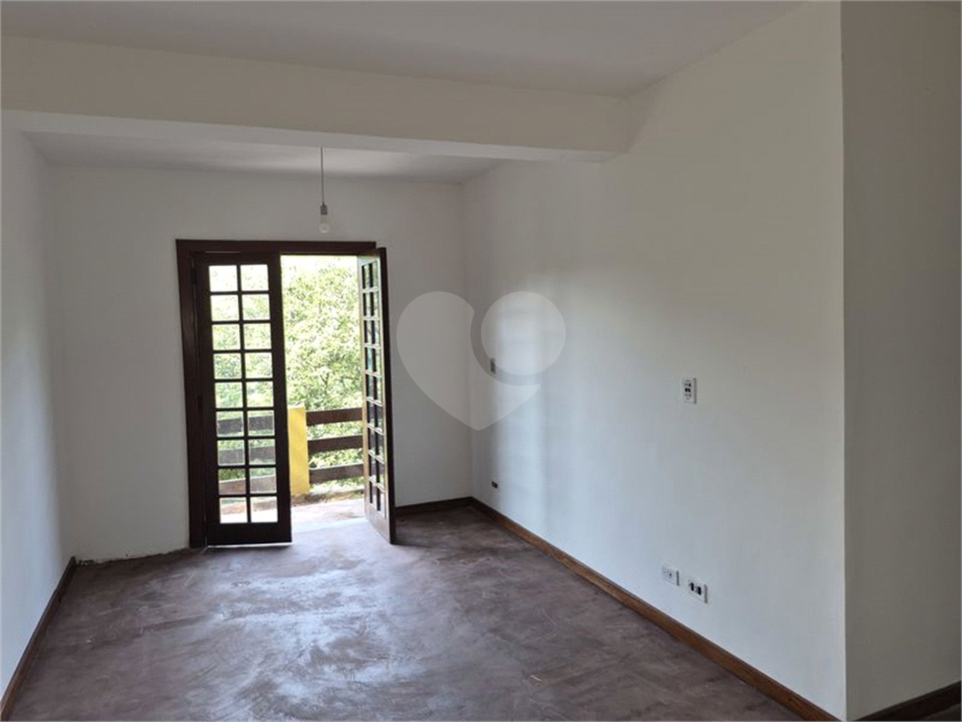 Casa à venda com 3 quartos, sendo 1 suíte,  em Serra da Cantareira, Mairiporã, SP