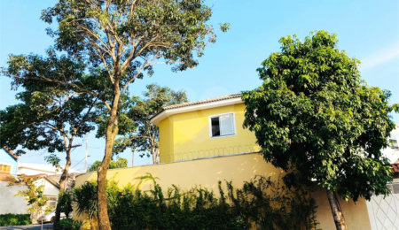 Sobrado à venda com 3 quartos, sendo 1 suíte,  em Campo Grande, São Paulo, SP
