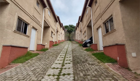 Casa para alugar com 2 suítes no condomínio Residencial Atucuri, São Paulo - SP