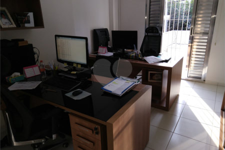 Casa à venda com 3 quartos em Mirandópolis, São Paulo, SP