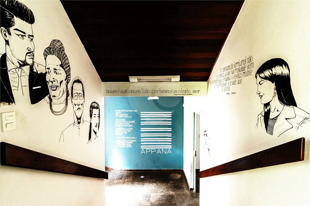 Casa à venda com 4 quartos, sendo 1 suíte, em Jardim das Bandeiras, São Paulo, SP