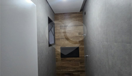 Sobrado à venda com 4 quartos, sendo 2 suítes,  em Vila Monumento, São Paulo, SP