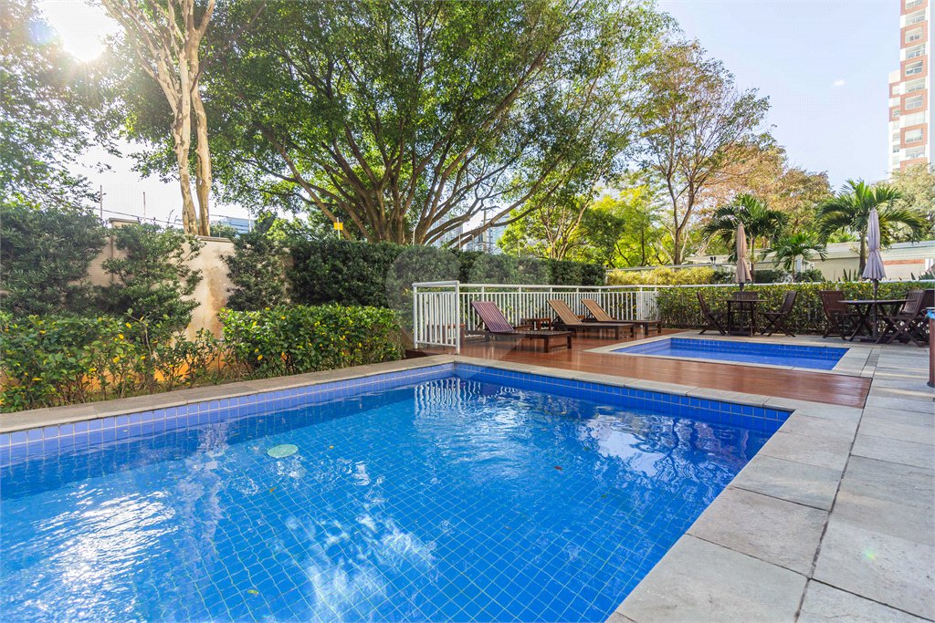 Apartamento à venda com 3 suítes em Vila Cordeiro, São Paulo, SP