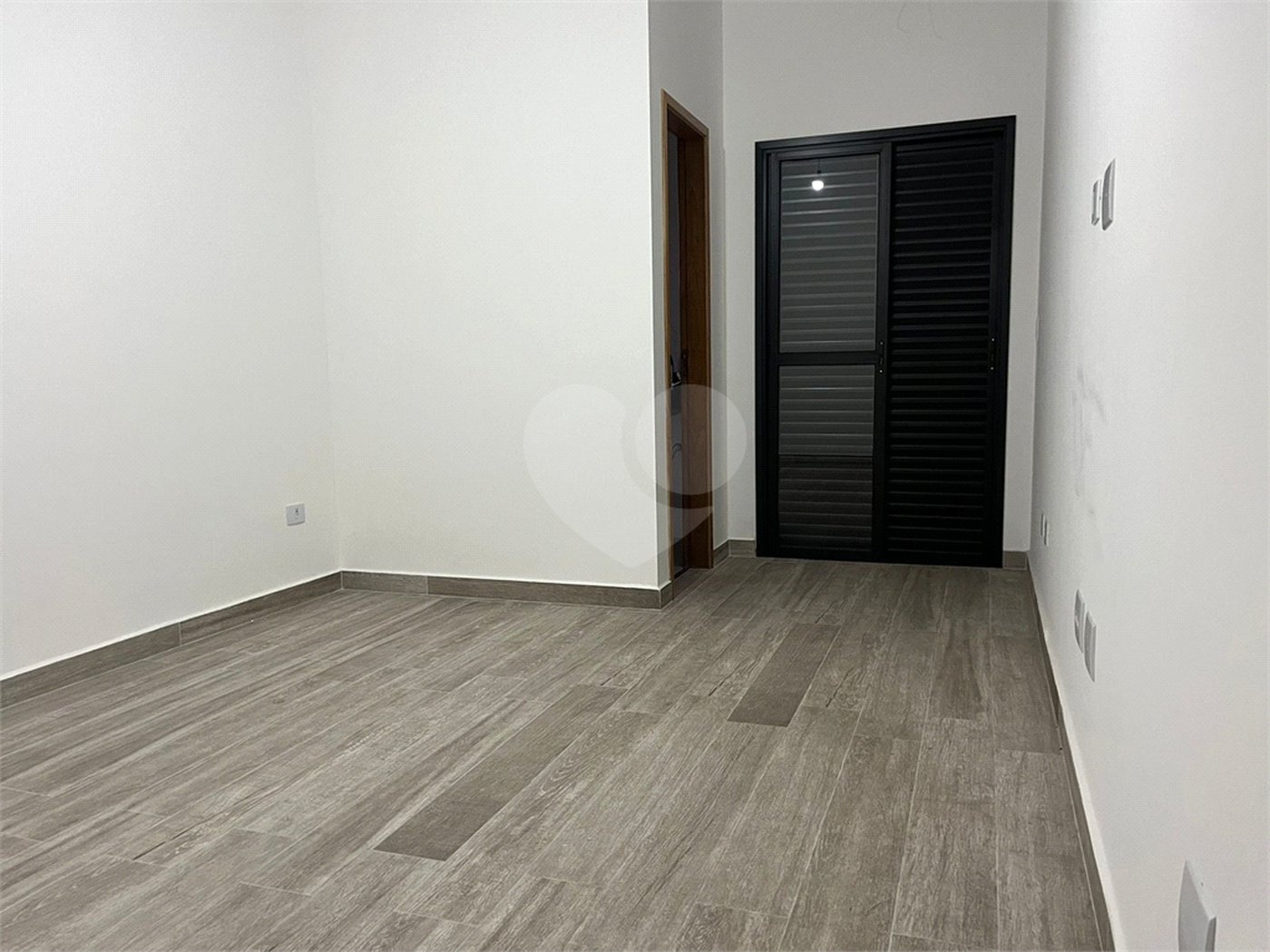 Villagio à venda com 3 quartos, sendo 1 suíte, em Tucuruvi, São Paulo, SP