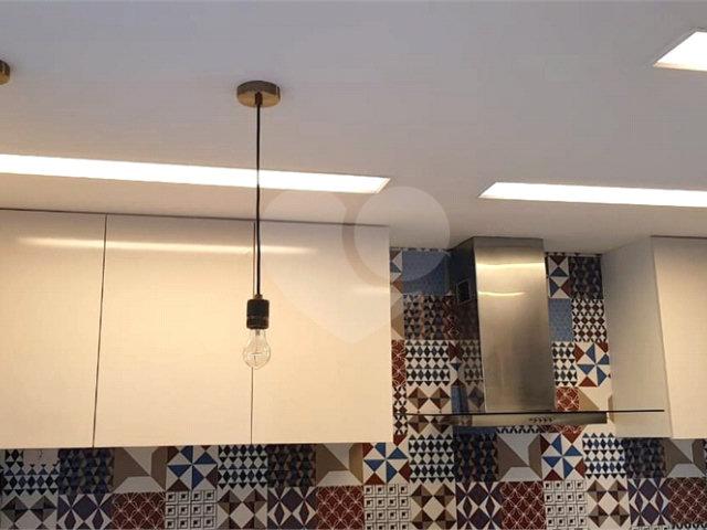 Apartamento à venda com 3 quartos, sendo 1 suíte,  em Moema, São Paulo, SP