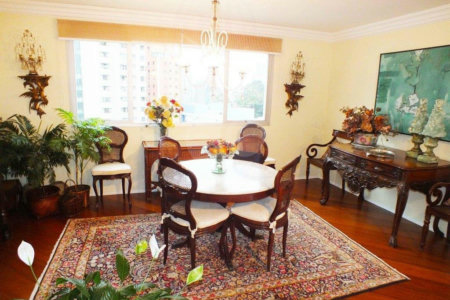 Apartamento à venda com 3 suítes em Real Parque, São Paulo, SP