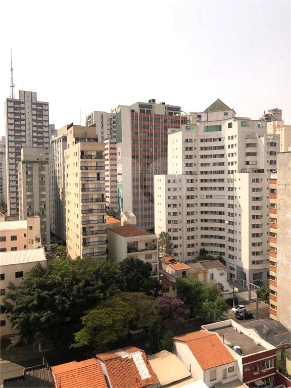 Apartamento à venda com 3 quartos, sendo 1 suíte, em Jardim Paulista, São Paulo, SP
