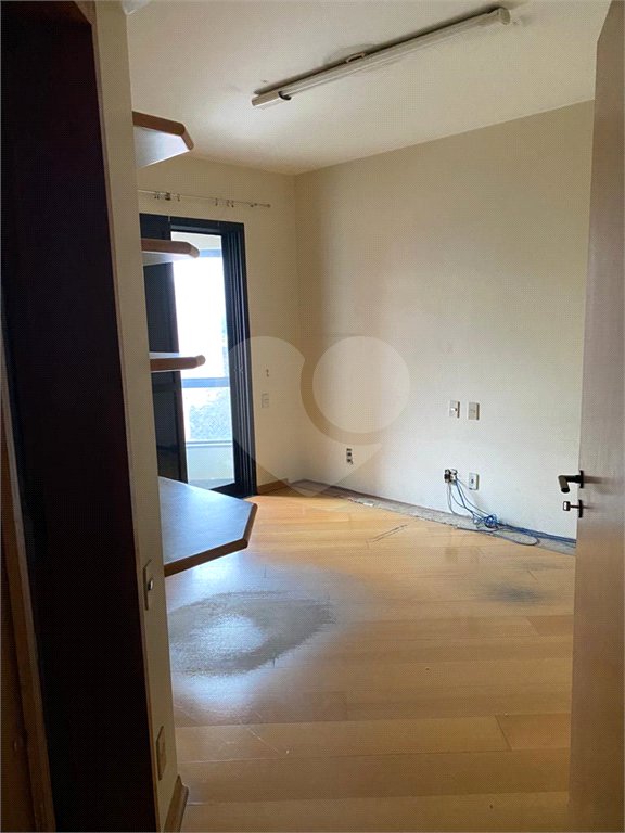 Apartamento à venda com 4 quartos, sendo 3 suítes, em Vila Suzana, São Paulo, SP