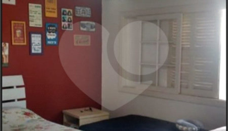 Casa à venda com 3 quartos, sendo 1 suíte,  no Centro, Poá, SP