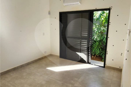 Casa para alugar com 3 quartos, sendo 1 suíte, no condomínio Chácaras Brasil, Atibaia - SP