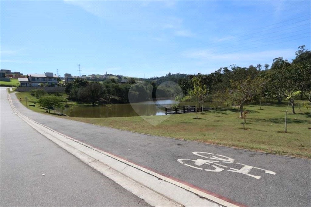 Terreno à venda com 1 suíte no condomínio Residencial Campo de Toscana, Vinhedo - SP