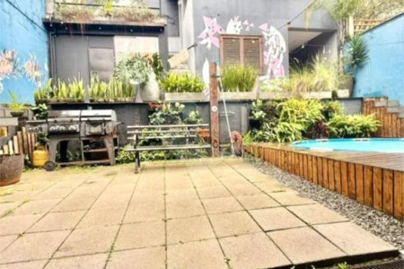 Sobrado à venda com 5 suítes em Vila Romana, São Paulo, SP