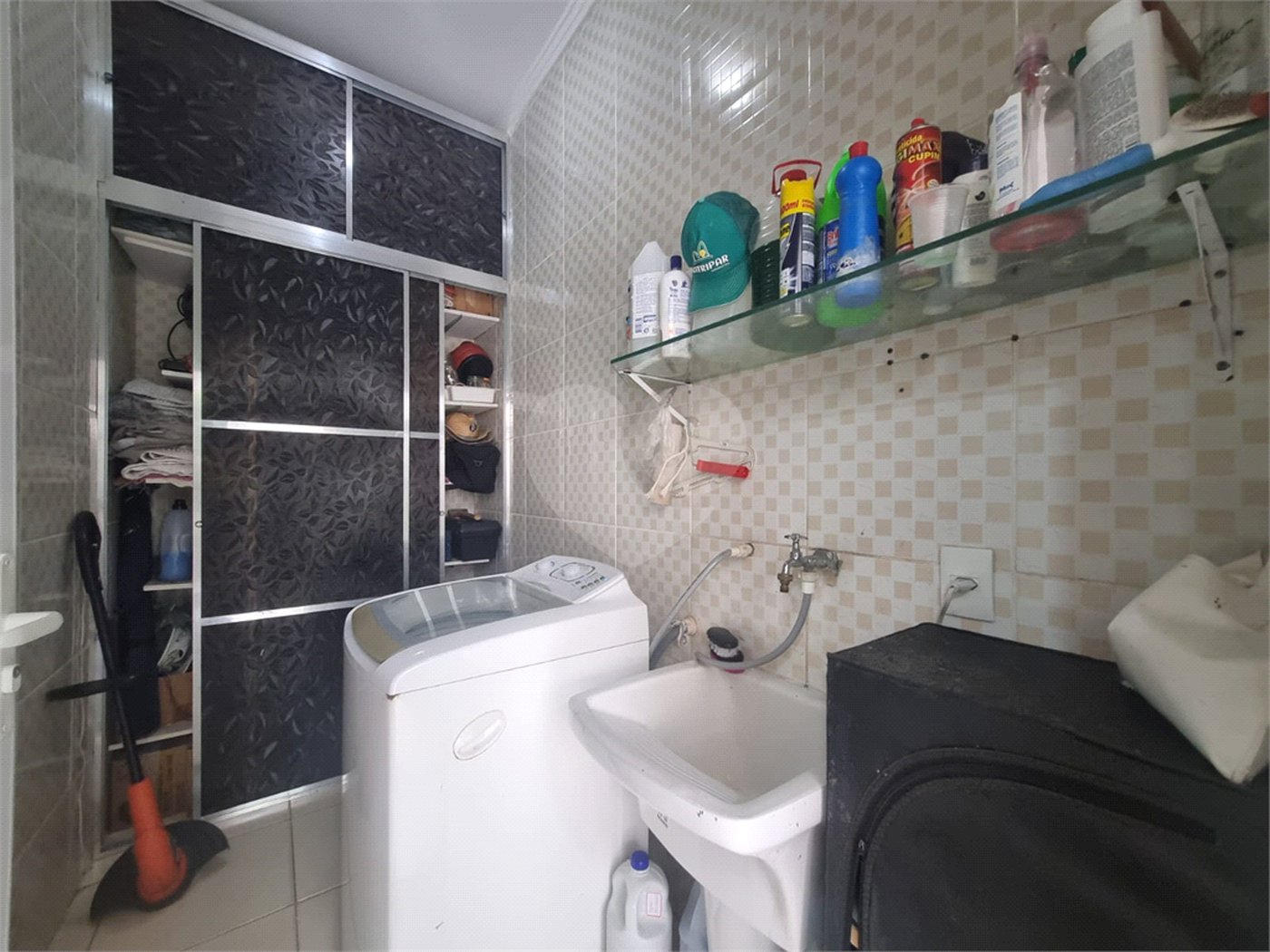 Casa à venda com 4 quartos, sendo 1 suíte,  no condomínio Ibiti do Paço, Sorocaba - SP