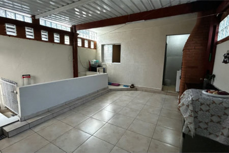Sobrado à venda com 3 quartos, sendo 2 suítes, em Cidade São Francisco, São Paulo, SP