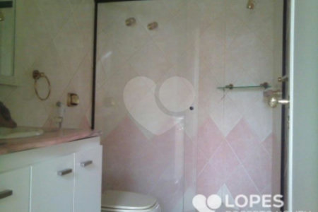 Casa à venda com 6 quartos, sendo 2 suítes, no condomínio Lago Azul Residencial e Golfe, Araçoiaba da Serra - SP