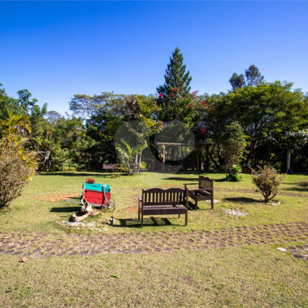 Hotel à venda com 15 quartos, sendo 4 suítes,  no Centro (canguera), São Roque, SP