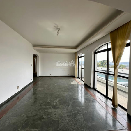 Apartamento à venda ou para alugar com 4 quartos, sendo 3 suítes, no Centro, Atibaia, SP