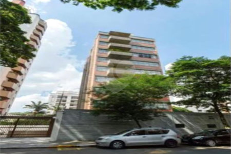 Apartamento à venda com 3 quartos, sendo 2 suítes, em Campo Belo, São Paulo, SP