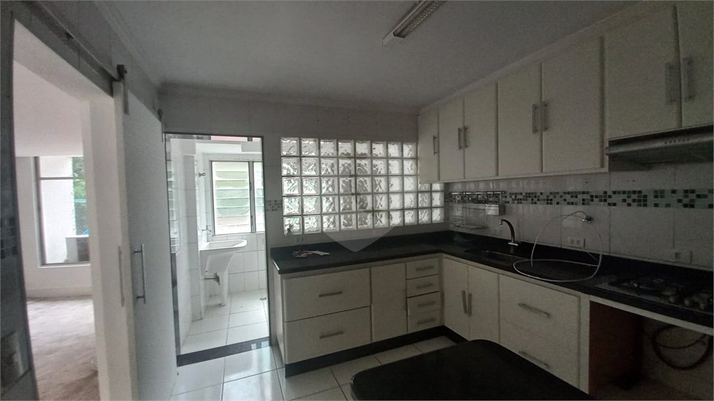 Apartamento à venda com 3 quartos, sendo 1 suíte,  em Vila Andrade, São Paulo, SP