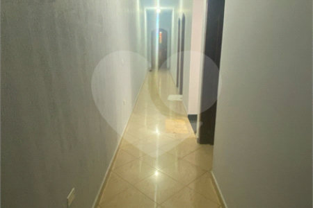 Sobrado à venda com 3 quartos, sendo 1 suíte, em Vila Virgínia, Itaquaquecetuba, SP