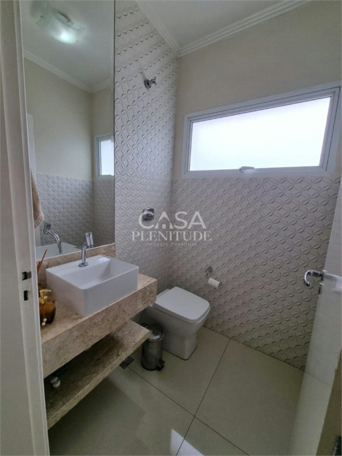 Sobrado à venda com 3 quartos, sendo 1 suíte, em Parque Residencial Villa dos Inglezes, Sorocaba, SP